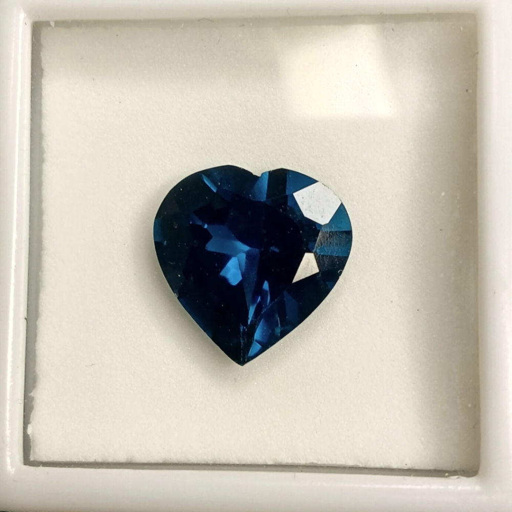 Heart-Shaped London Blue Topaz Gemstone 14×14mm